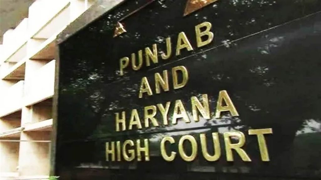 ਹਾਈ ਕੋਰਟ ਦੀ ਸੁਣਵਾਈ ਤੋਂ ਪਹਿਲਾਂ ਨਗਰ ਕੌਂਸਲ ਦੀ ਵੱਡੀ ਕਾਰਵਾਈ, ਜੜ੍ਹਾਂ ਤੋਂ ਉਖਾੜੇ ਜਾ ਰਹੇ ਨਜਾਇਜ਼ ਯੂਨੀਪੋਲ
