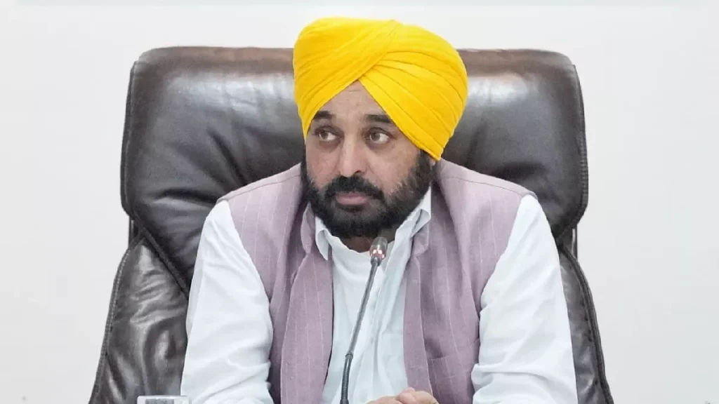 ਨਸ਼ਿਆਂ ਦੇ ਮੁੱਦੇ ’ਤੇ ਪੰਜਾਬ ਨੂੰ ਘੇਰਨ ਵਾਲੇ ਅਮਿਤ ਸ਼ਾਹ ਦੱਸਣ, ਕਾਂਡਲਾ ਬੰਦਰਗਾਹ ਤੋਂ 3,000 ਕਿਲੋ ਦੀ ਖੇਪ ਕਿਉਂ ਨਹੀਂ ਰੋਕ ਸਕਦੇ: ਭਗਵੰਤ ਮਾਨ